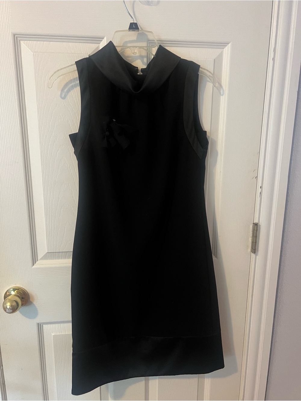 Simply Vera Vera Wang Black Sleeveless Shift Dress with Bow Accent